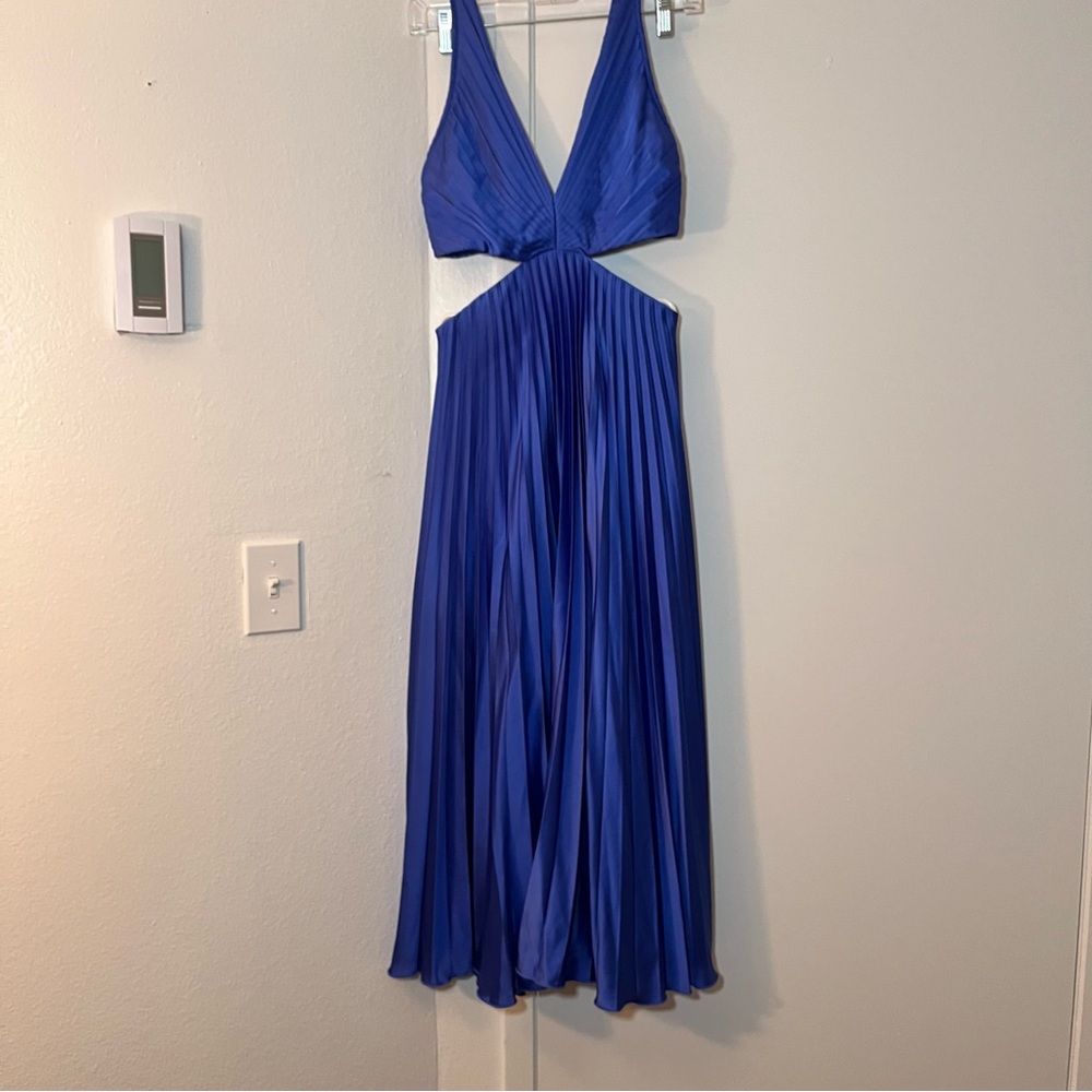 Abercrombie & Fitch Gisselle Pleated Maxi Cutout Dress in Navy